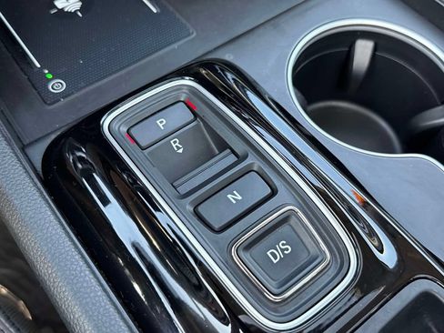 Certified 2024 Honda Pilot Touring image 13