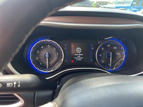 Used 2023 Chrysler Voyager LX FWD image 18