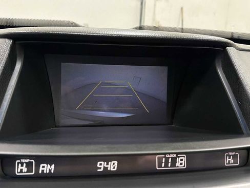 Used 2011 Honda Crosstour EX-L image 19