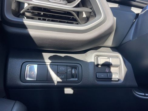 Used 2025 Chevrolet Silverado EV LT AWD/4WD image 25