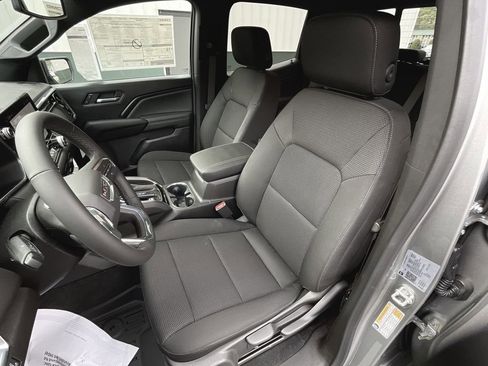 New 2026 GMC Canyon Elevation w/ Convenience Package image 25