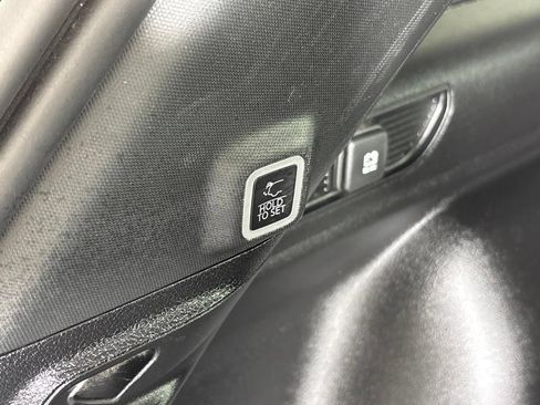 Used 2024 Jeep Grand Cherokee Altitude AWD/4WD image 25