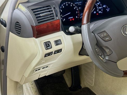 Used 2010 Lexus LS 460 RWD image 16
