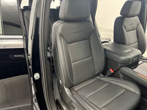 Used 2025 GMC Yukon Denali image 24