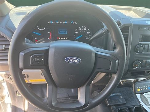 Used 2017 Ford F550 2WD Regular Cab Super Duty image 7