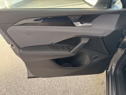 New 2026 Volkswagen Tiguan SE R-Line AWD/4WD image 19