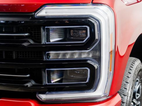 Used 2025 Ford F250 Platinum image 22