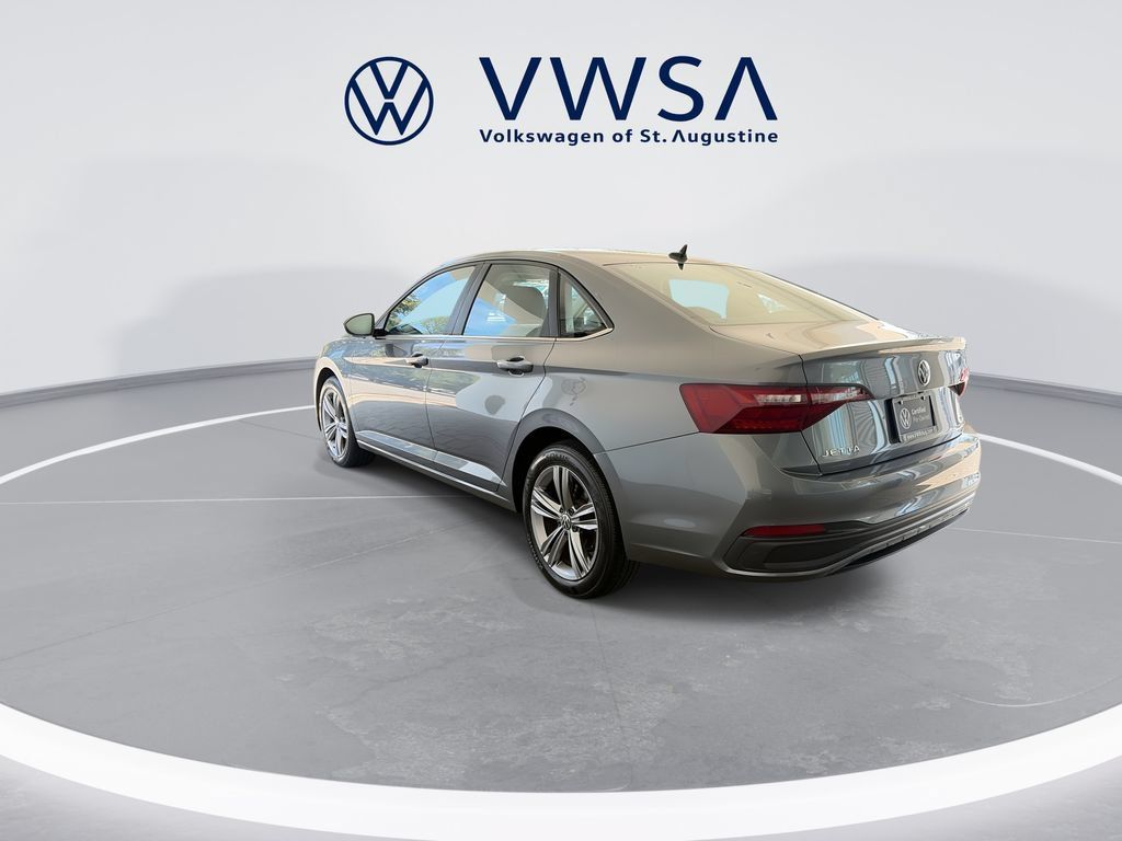 Certified 2023 Volkswagen Jetta SE FWD image 6