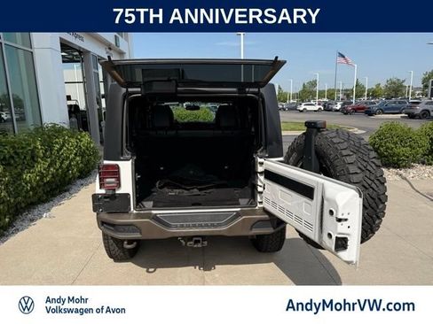 Used 2016 Jeep Wrangler Unlimited Sahara AWD/4WD image 8