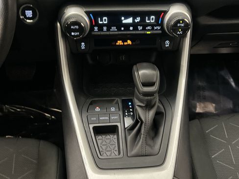 Used 2024 Toyota RAV4 XLE FWD image 21