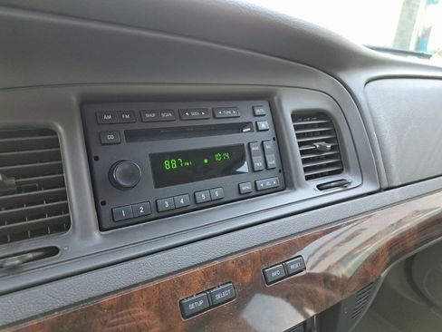 Used 2009 Mercury Grand Marquis LS image 13