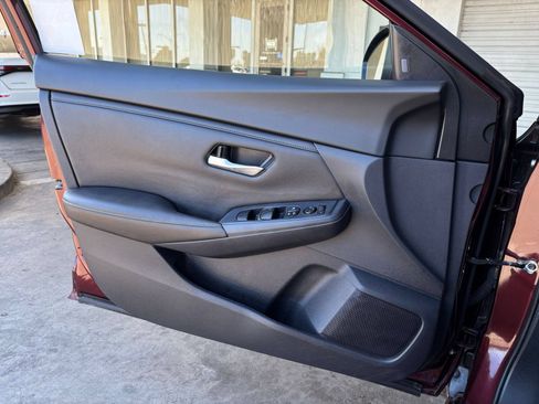 Used 2025 Nissan Sentra SV FWD image 18