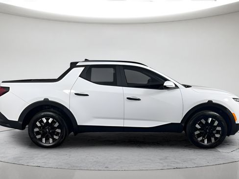 Used 2025 Hyundai Santa Cruz SEL FWD image 2