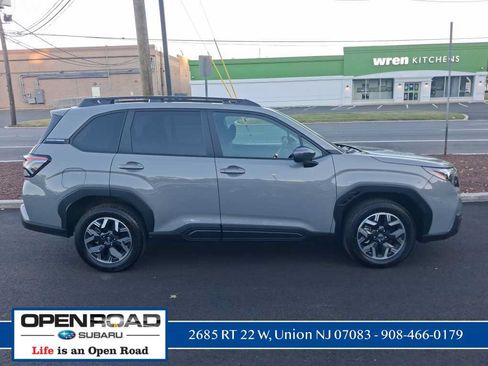 Used 2026 Subaru Forester Premium AWD/4WD image 6