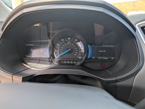 Used 2023 Ford Edge Titanium AWD/4WD image 21