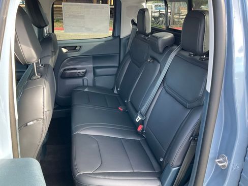 New 2025 Ford Maverick Lariat w/ Black Appearance Package image 25