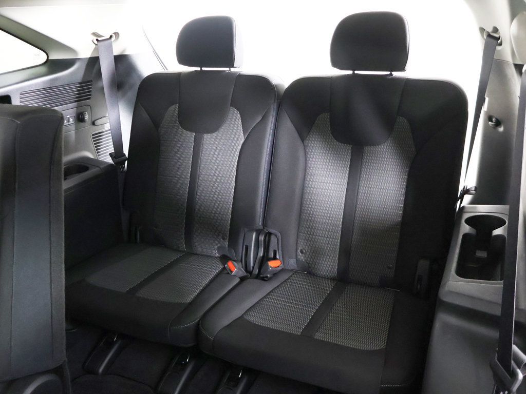 Used 2023 Kia Sorento LX FWD image 34