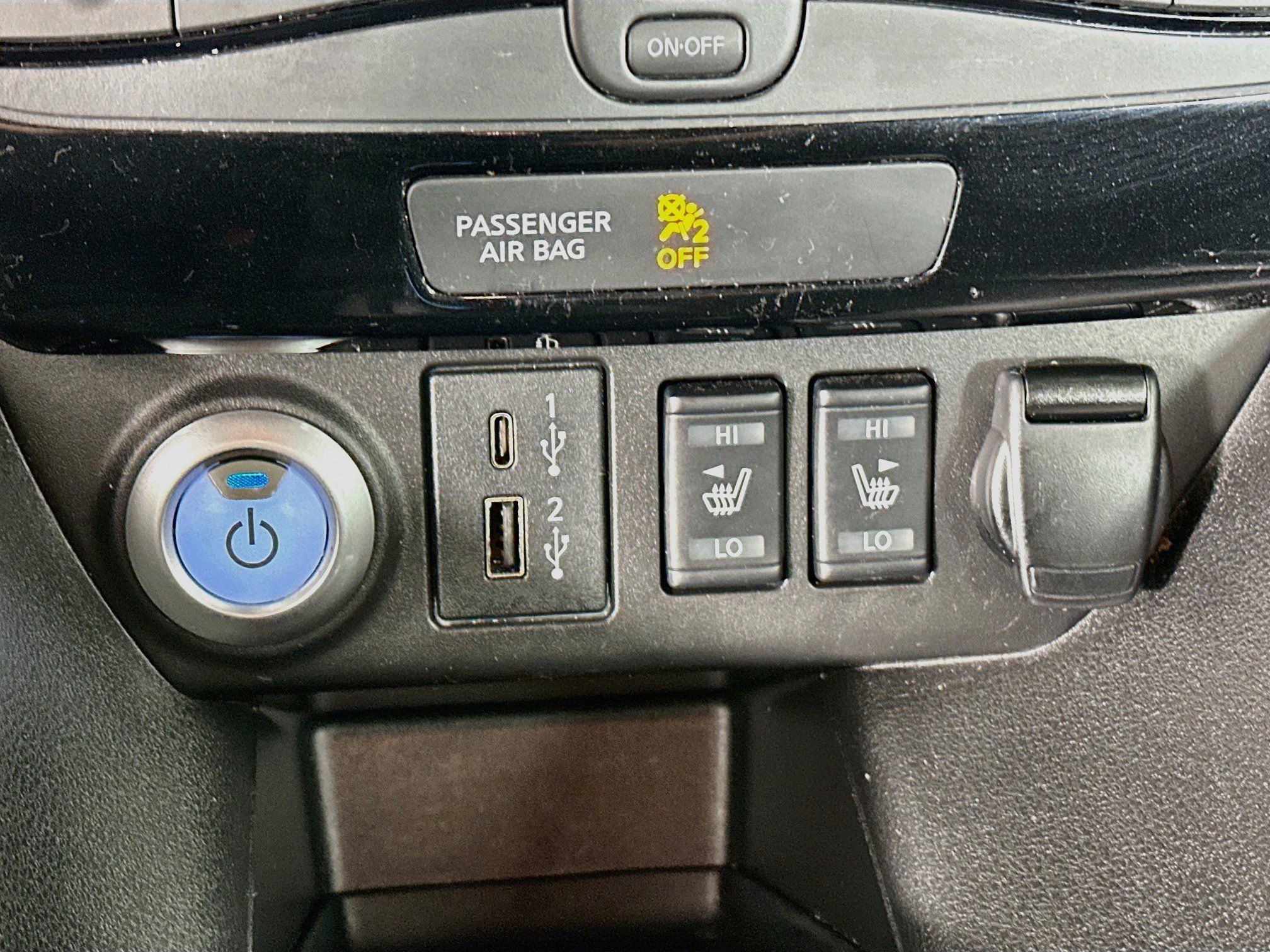 Used 2021 Nissan Leaf SV w/ SV Technology Package FWD image 26