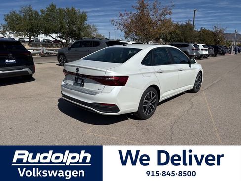 New 2025 Volkswagen Jetta SE image 5