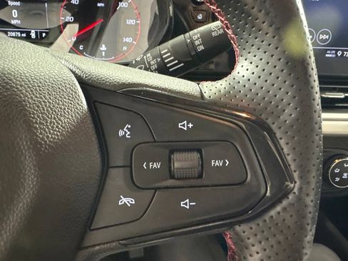 Used 2024 Chevrolet Trax RS w/ Driver Confidence Package FWD image 32