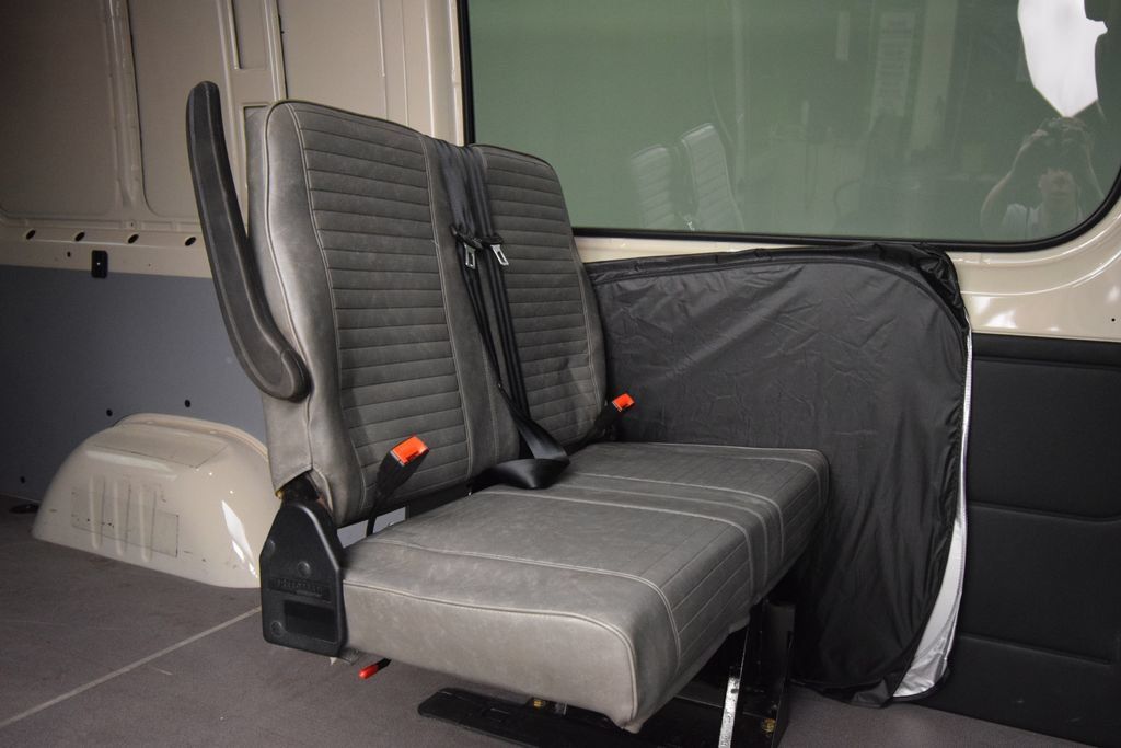 Used 2024 Mercedes-Benz Sprinter 2500 image 18