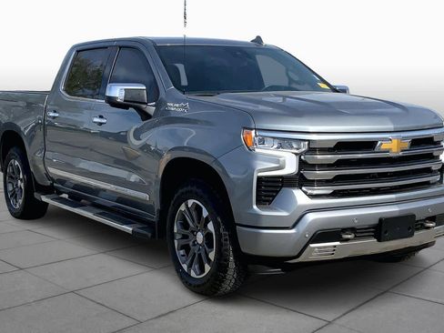 Used 2023 Chevrolet Silverado 1500 High Country w/ Technology Package image 3