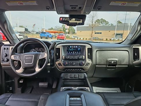 Used 2018 GMC Sierra 2500 Denali w/ Duramax Plus Package image 33