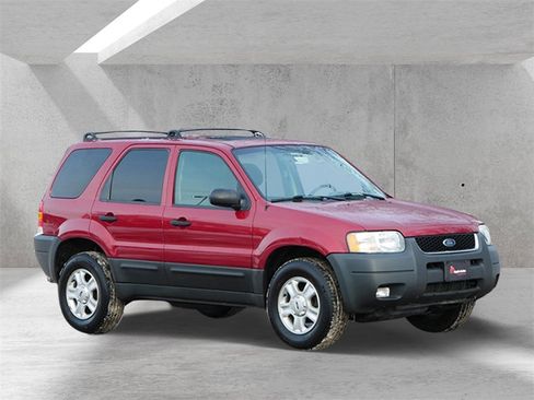 Used 2003 Ford Escape XLT image 1