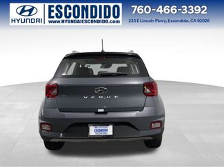 New 2026 Hyundai Venue SEL video 4