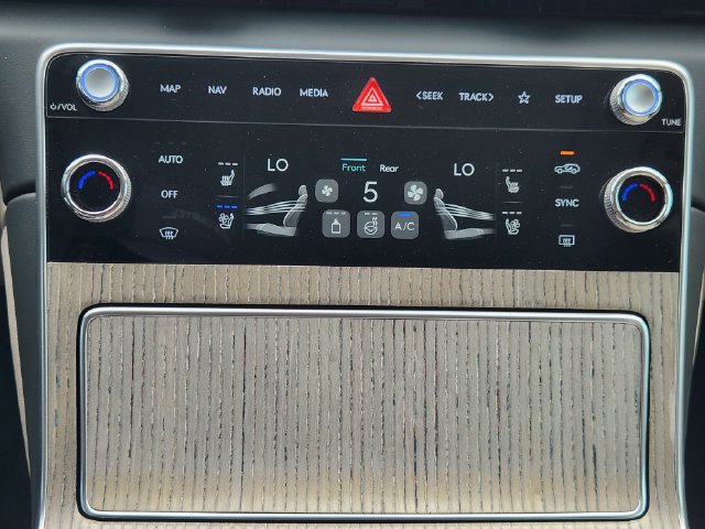 Used 2025 Genesis GV80 2.5T Prestige AWD/4WD image 17