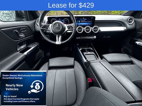 Used 2025 Mercedes-Benz GLB 250 4MATIC image 4