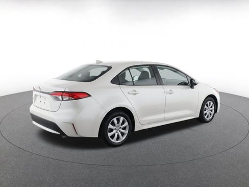 Used 2025 Toyota Corolla LE FWD image 9