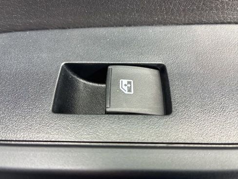 Used 2022 Toyota Tacoma SR image 22