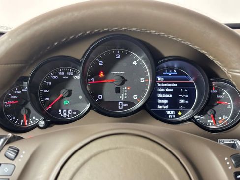 Used 2014 Porsche Cayenne Diesel AWD/4WD image 18