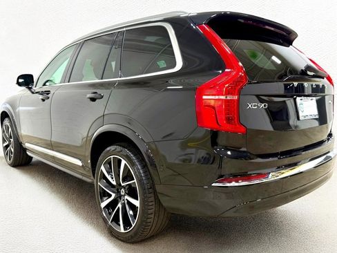 Used 2023 Volvo XC90 B6 Plus w/ Protection Package image 13