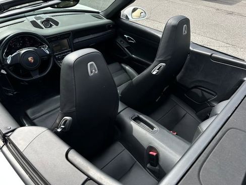 Used 2014 Porsche 911 Carrera 4 image 16