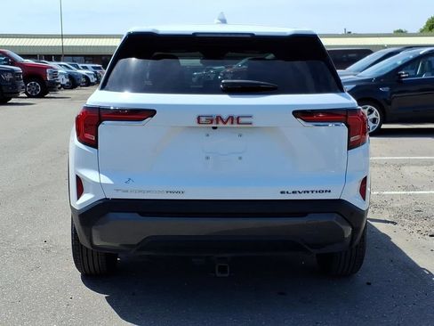 Used 2025 GMC Terrain Elevation AWD/4WD image 4