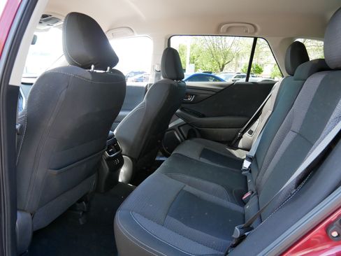 Used 2025 Subaru Outback Premium AWD/4WD image 33