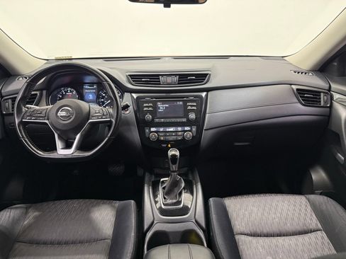 Used 2017 Nissan Rogue SV FWD image 26