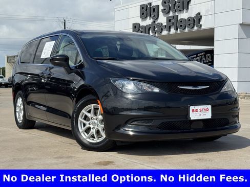 Used 2023 Chrysler Voyager LX FWD image 2