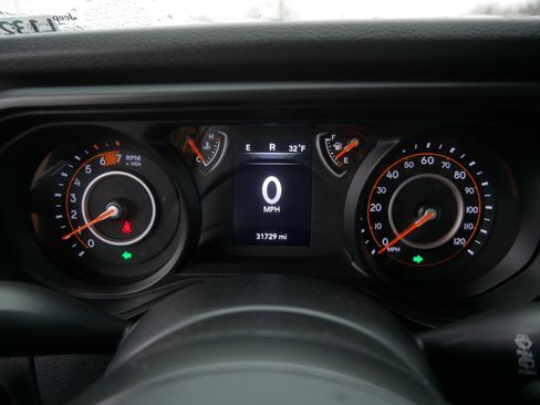 Used 2024 Jeep Wrangler Sport S image 34