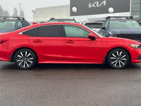 Used 2023 Honda Civic EX image 3