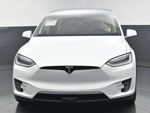 Used 2018 Tesla Model X 75D AWD/4WD image 7