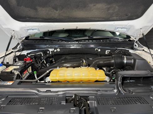 Used 2018 Ford Expedition Limited w/ Equipment Group 301A AWD/4WD image 8