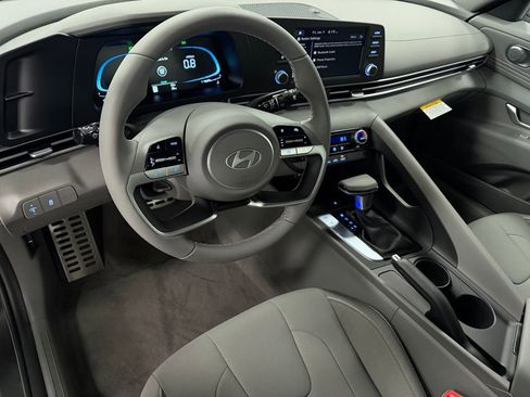 Certified 2026 Hyundai Elantra Sport image 11