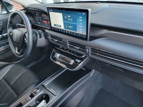 Used 2023 Lincoln Corsair Reserve w/ Equipment Group 201A image 19