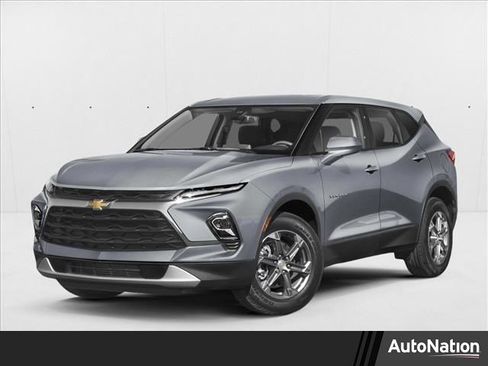 Used 2025 Chevrolet Blazer LT image 1