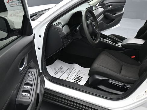Used 2023 Honda Accord LX image 17