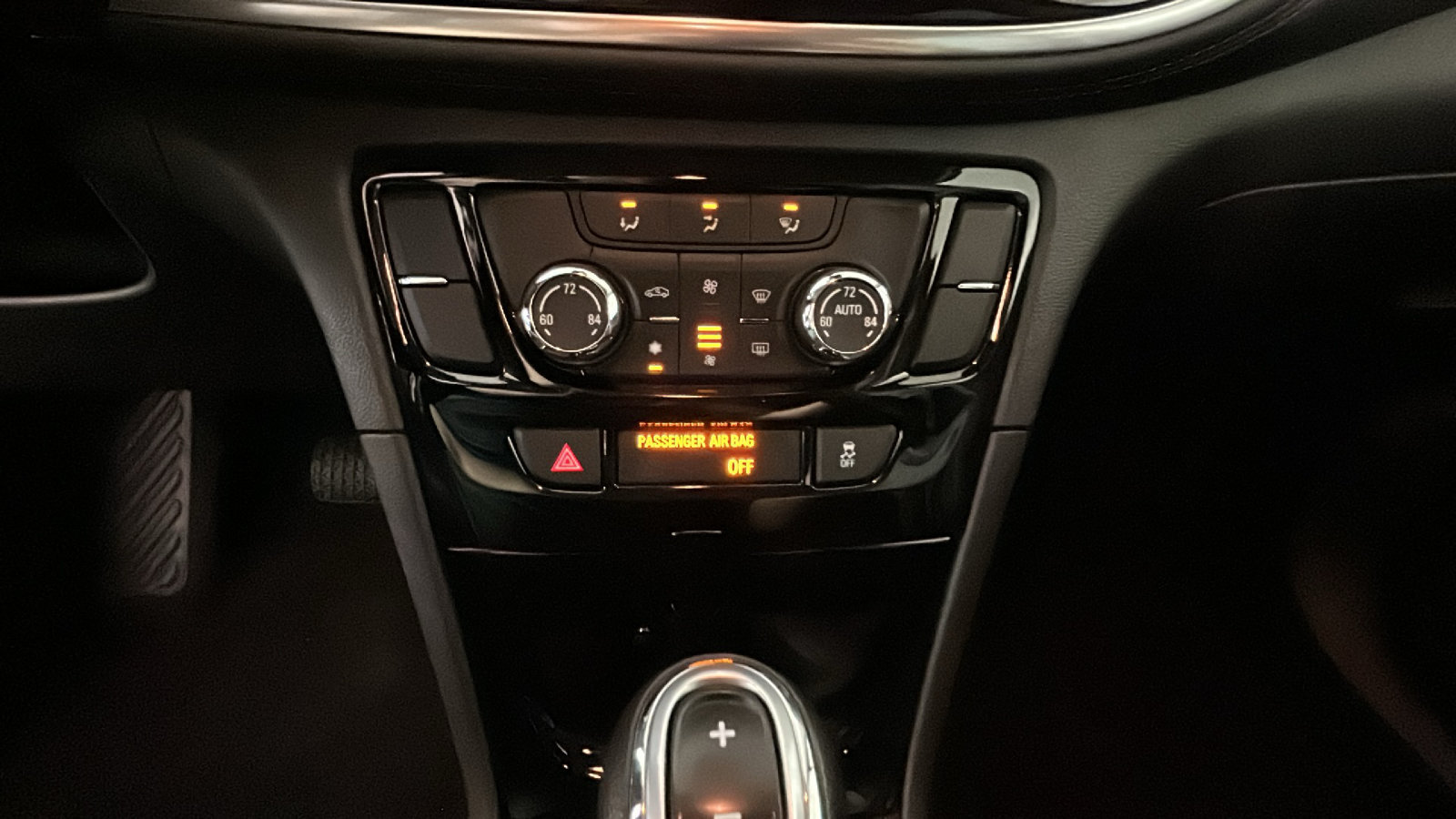 Used 2018 Buick Encore Preferred FWD image 26
