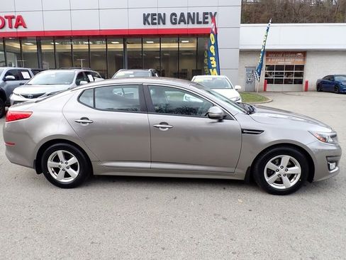 Used 2015 Kia Optima LX image 2
